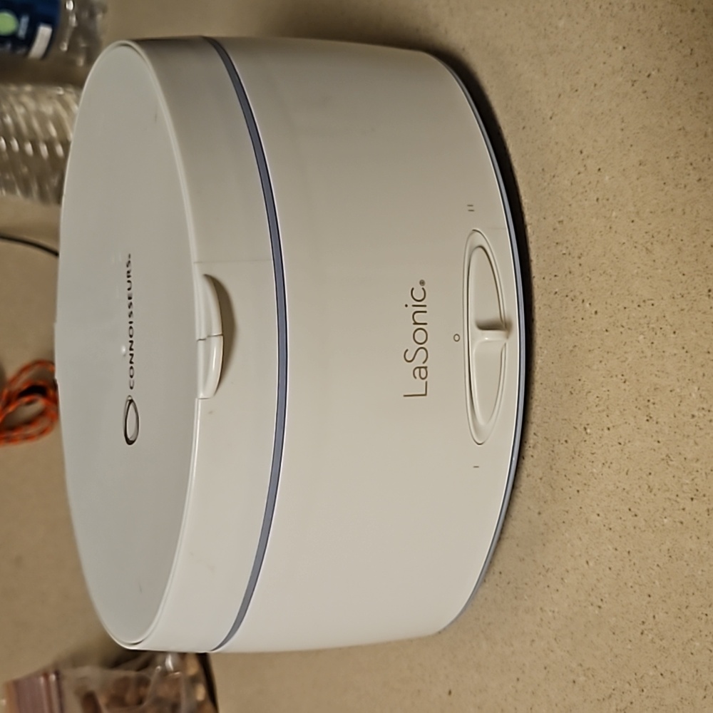 Connoisseurs LaSonic jewelry cleaner